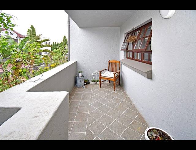 2 BEDROOM APARTMENT FOR SALE IN DOWERGLEN EXT 4